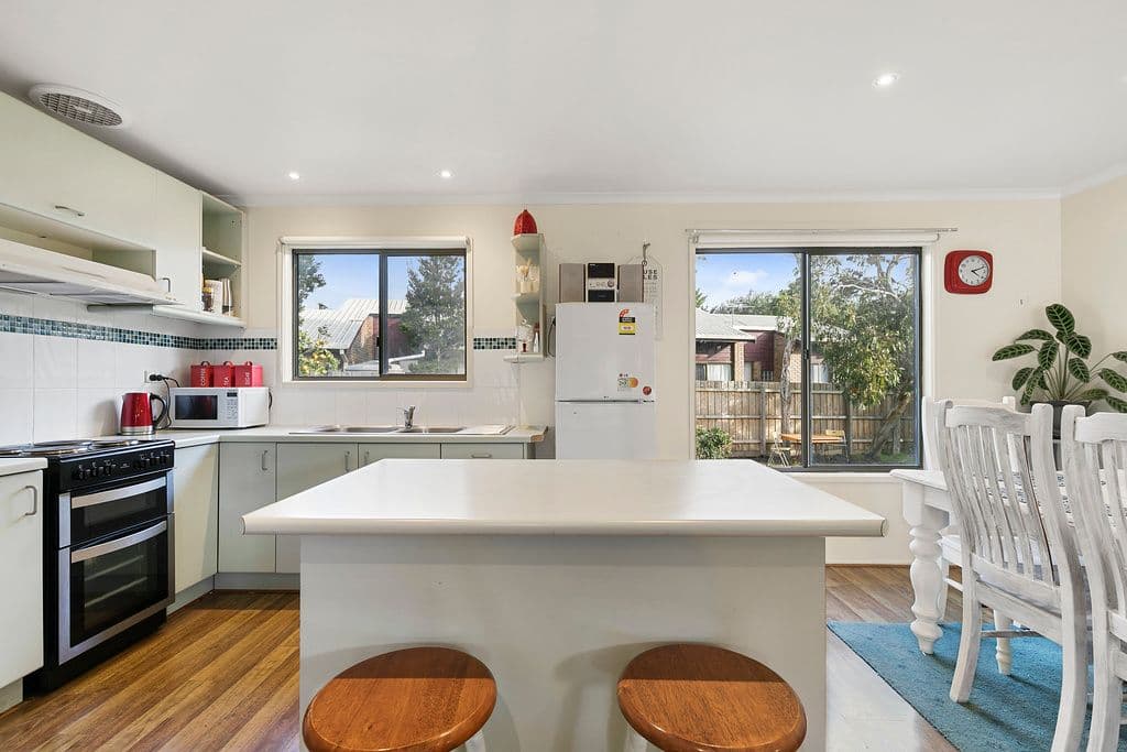 1 Kestrel Court, Cowes VIC 3922, Cowes - Thumbnail 2