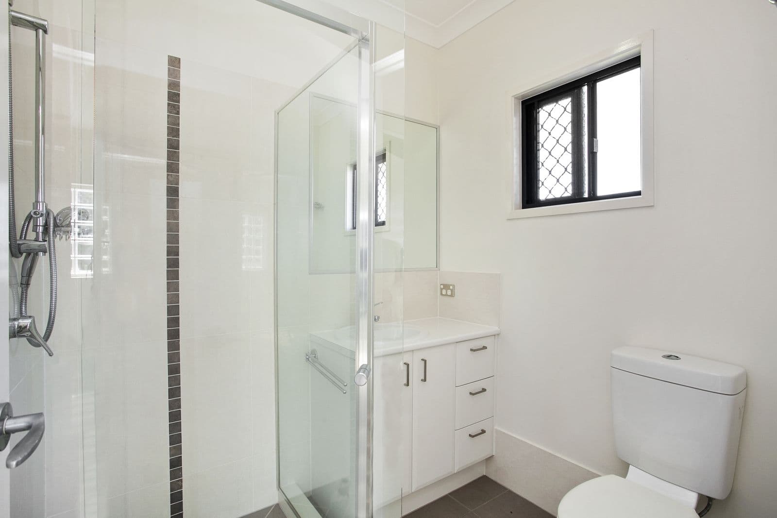 12 Georgina Street, Woody Point QLD 4019, Woody Point - Thumbnail 8