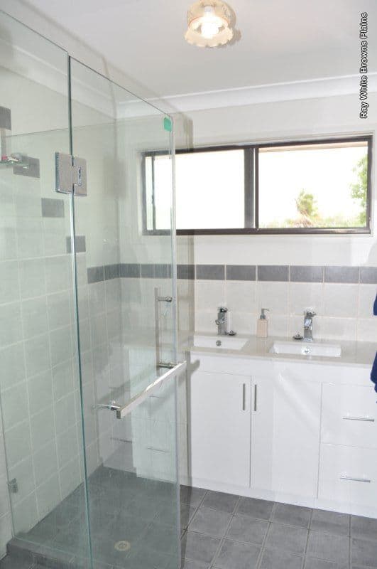 4 Pinewood Street, CRESTMEAD QLD 4132, Crestmead - Thumbnail 5