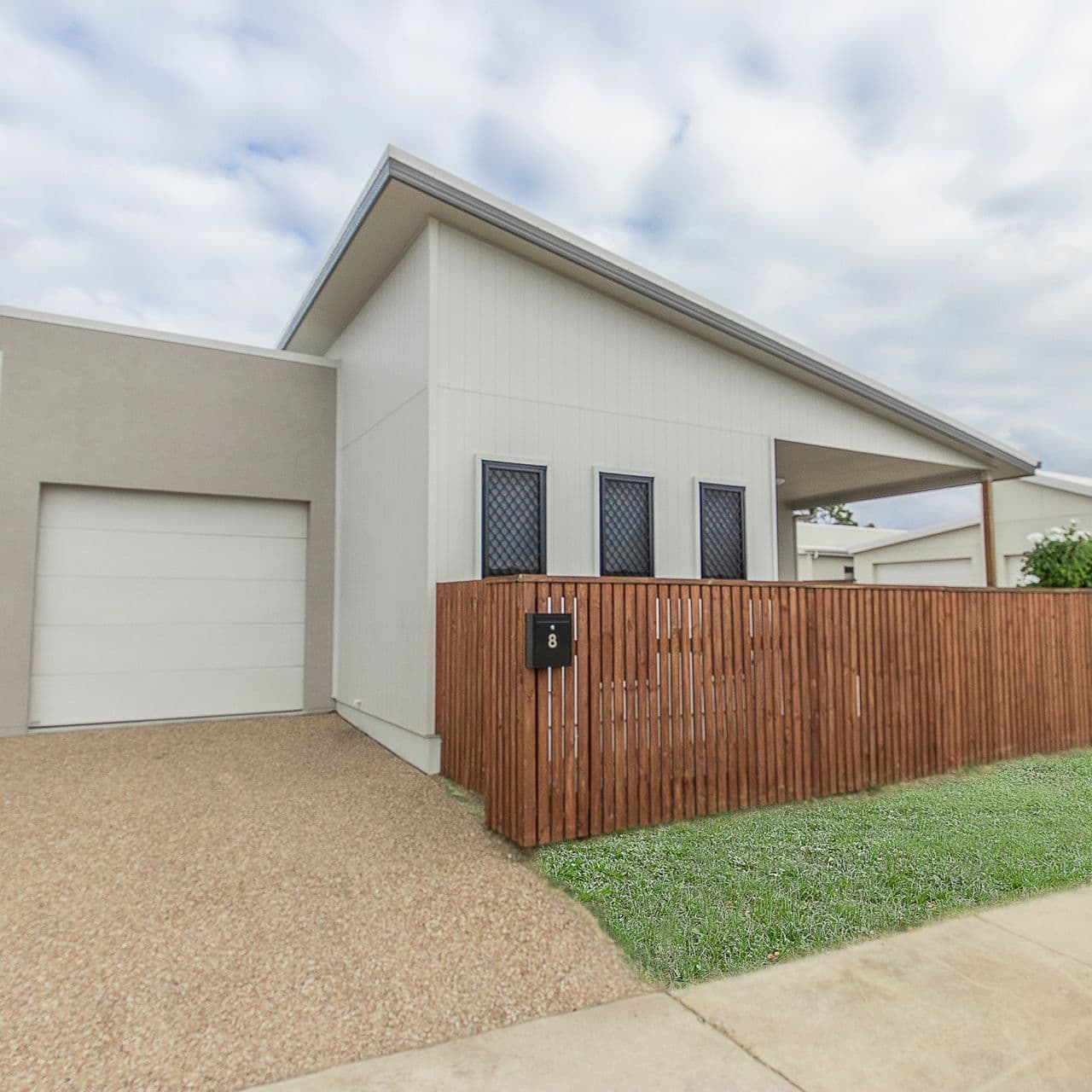 8 Target Street, Oonoonba QLD 4811, Oonoonba - Image 1