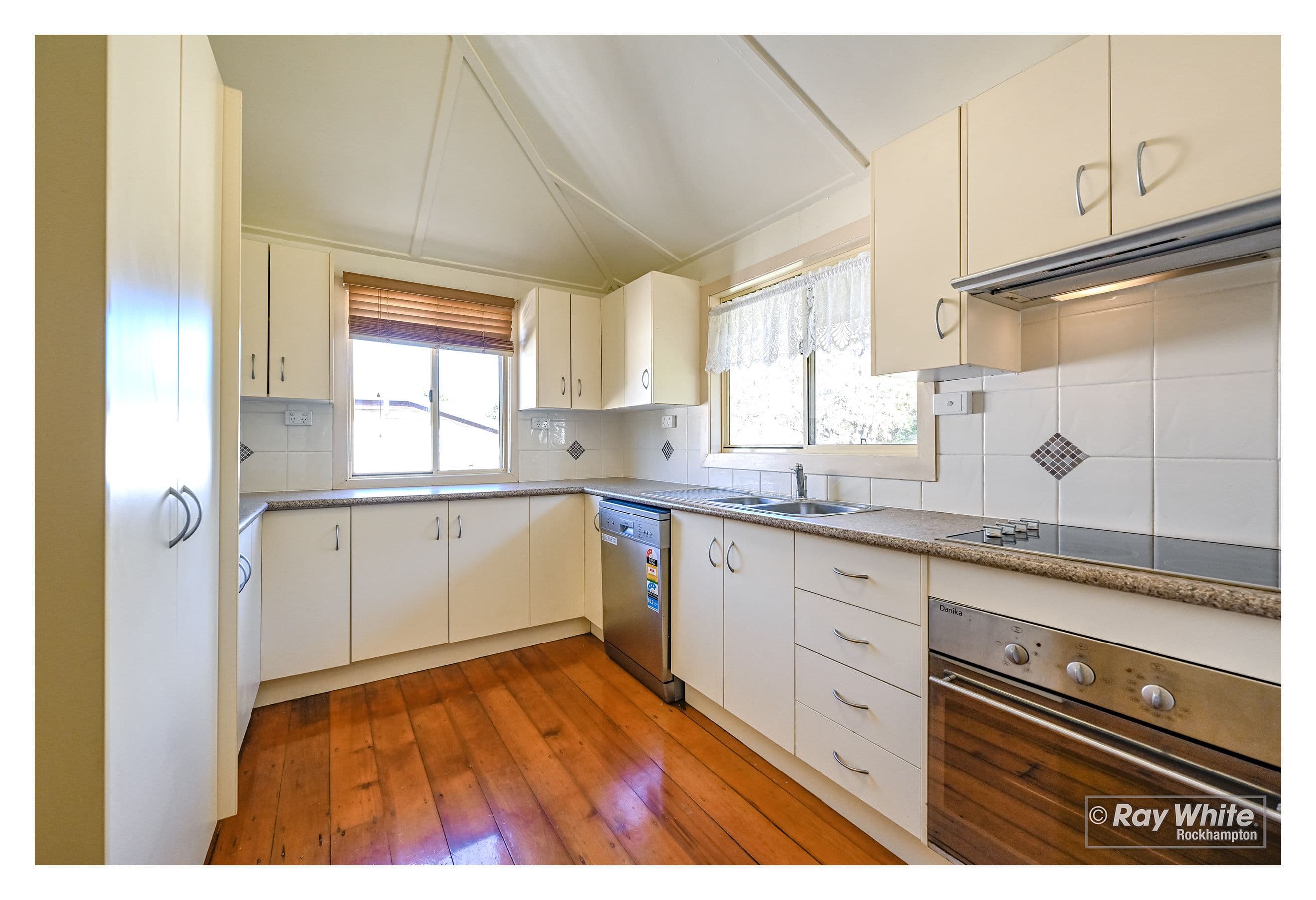 9 Ferguson Street, Allenstown QLD 4700, Allenstown - Thumbnail 2