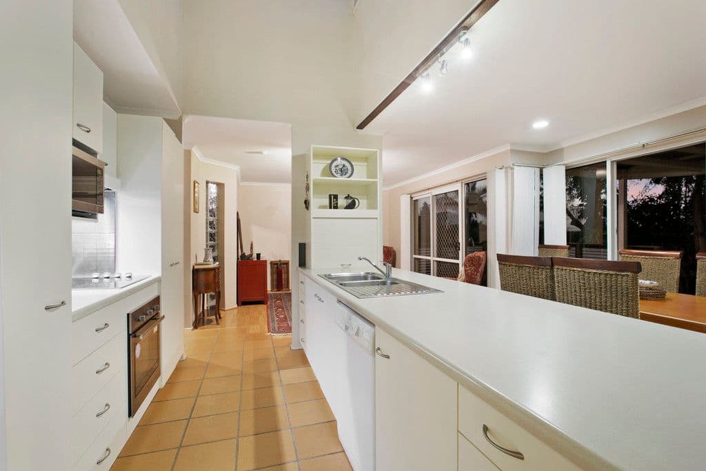 32 Lorrikeet Street, Bundamba QLD 4304, Bundamba - Thumbnail 2