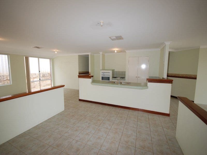 5 Oakfield Gardens, PARMELIA WA 6167, Parmelia - Thumbnail 3