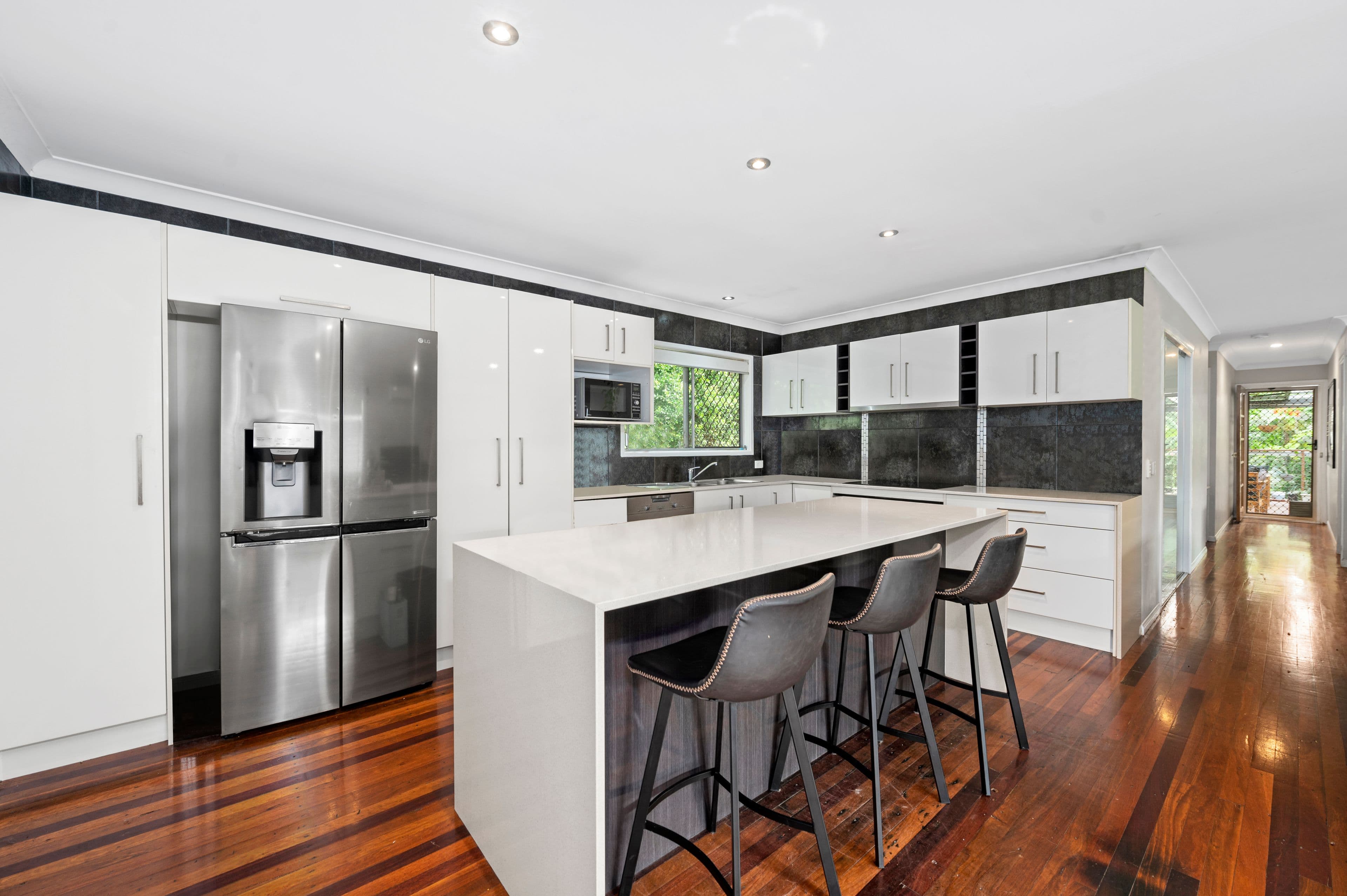 19 Dowling Drive, Southport QLD 4215, Southport - Thumbnail 2