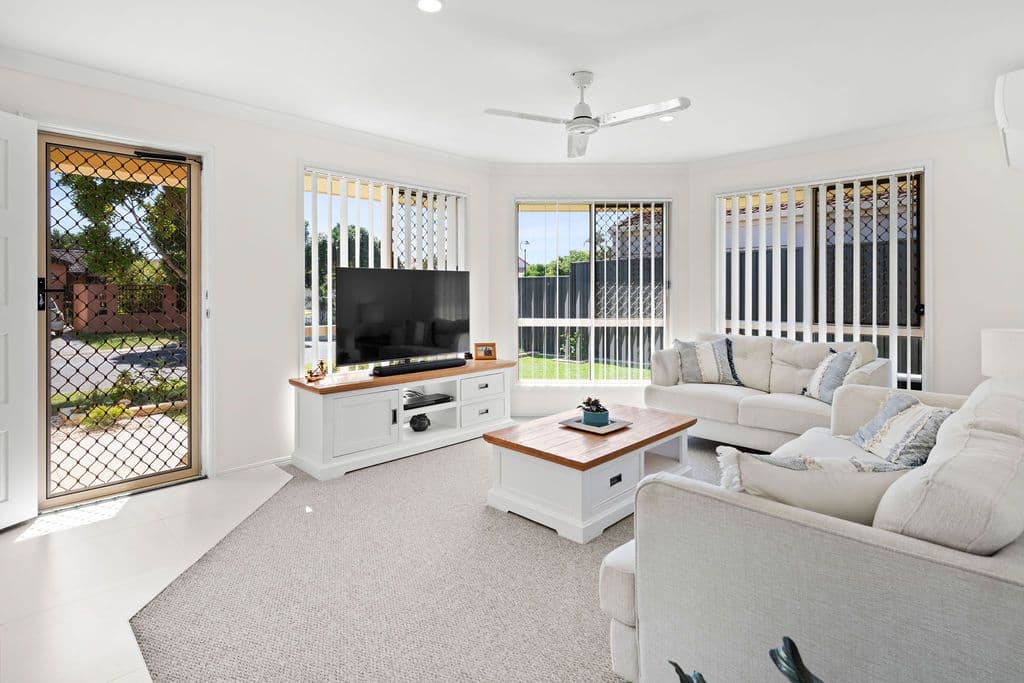 10 Dartmouth Court, Varsity Lakes QLD 4227, Varsity Lakes - Thumbnail 2