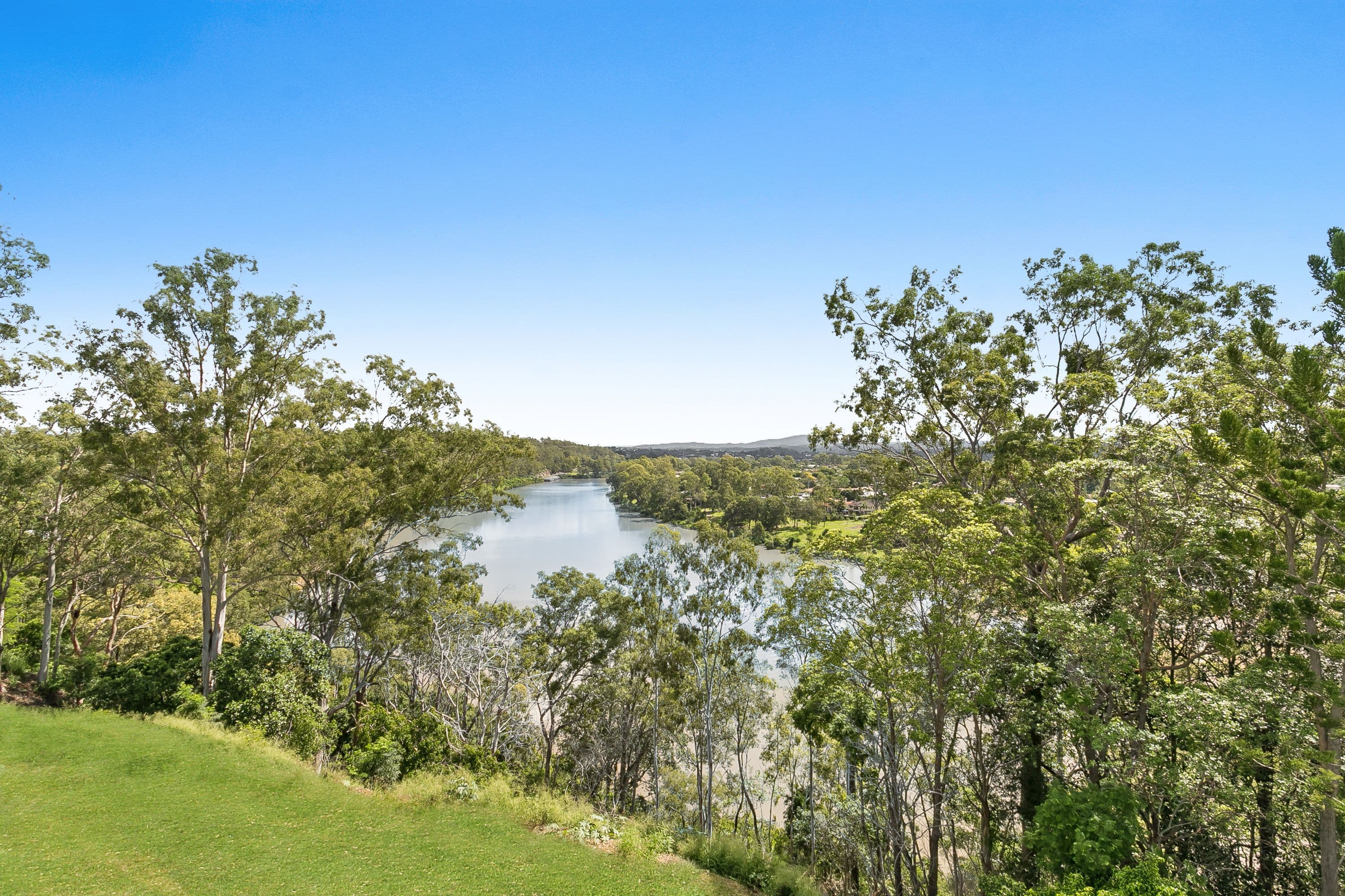 19 Marchant Crescent, Corinda QLD 4075, Corinda - Thumbnail 2