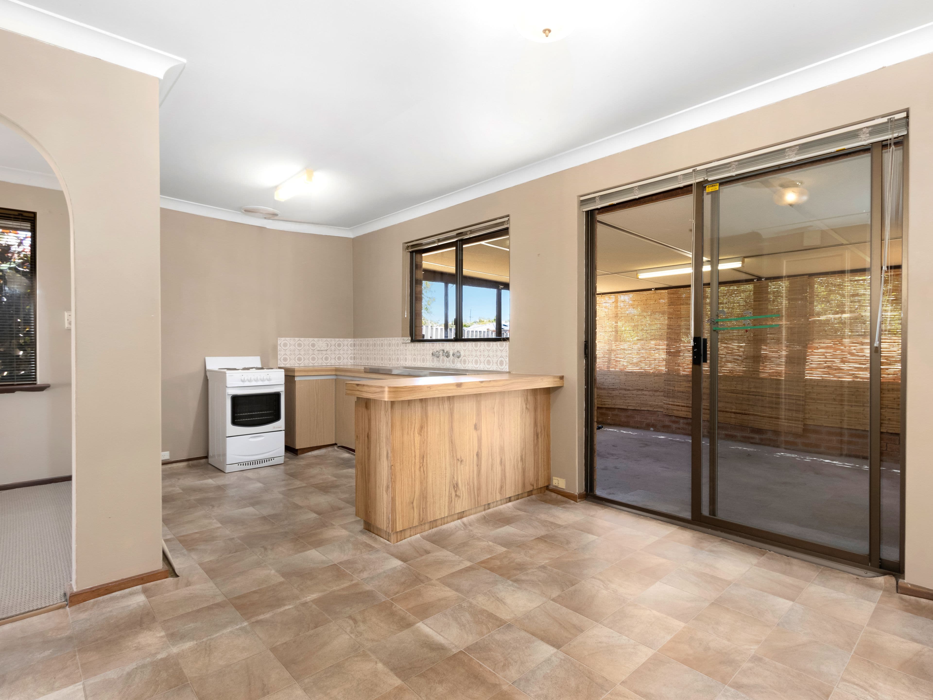 35 Haselmere Circus, Rockingham WA 6168, Rockingham - Thumbnail 6
