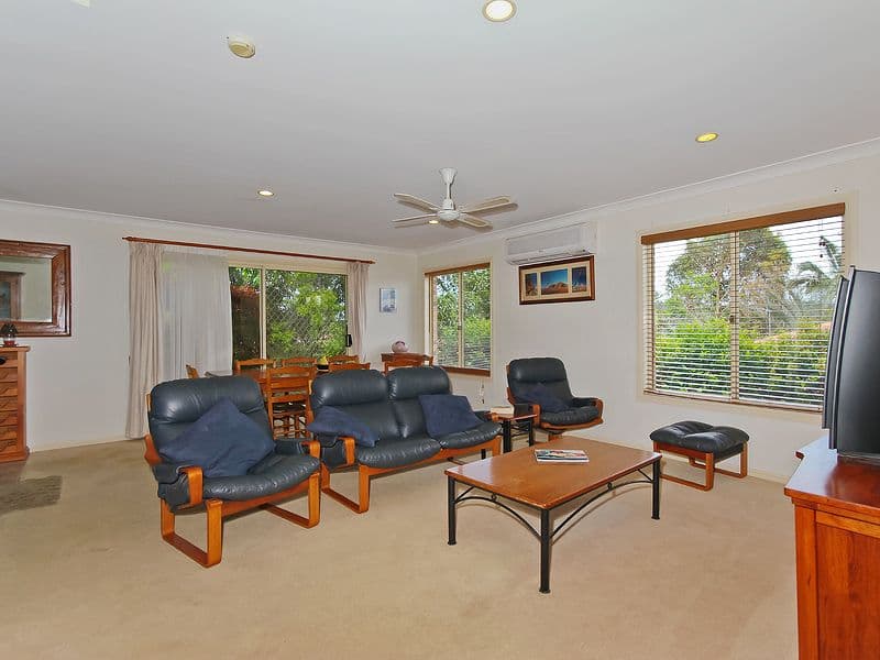 7 Holterman Court, MUDGEERABA QLD 4213, Mudgeeraba - Thumbnail 2