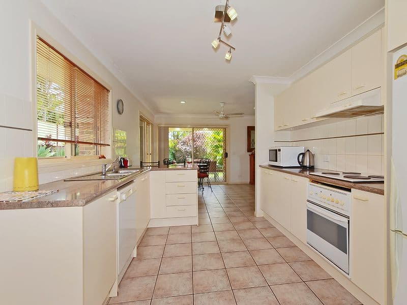 7 Holterman Court, MUDGEERABA QLD 4213, Mudgeeraba - Thumbnail 3