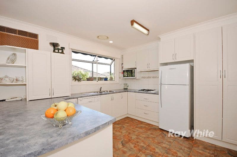 1 Amour Court, WANTIRNA SOUTH VIC 3152, Wantirna South - Thumbnail 2