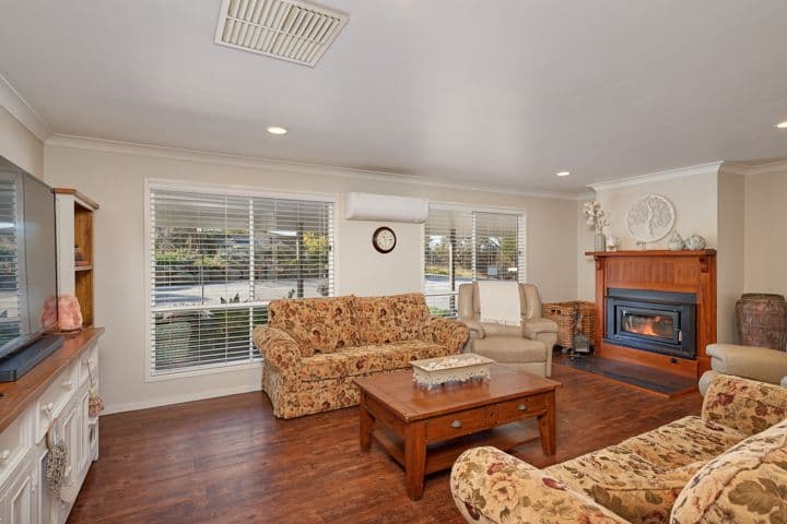 15 Tathra Drive, Junee NSW 2663, Junee - Thumbnail 2