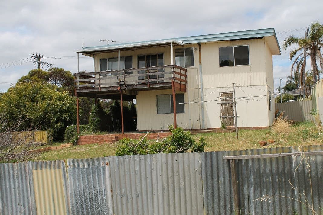 2 Lindley Road, HALLS HEAD WA 6210, Halls Head - Thumbnail 3