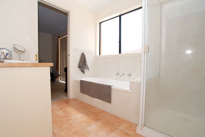 35 Fortescue Avenue, SEAFORD VIC 3198, Seaford - Thumbnail 5