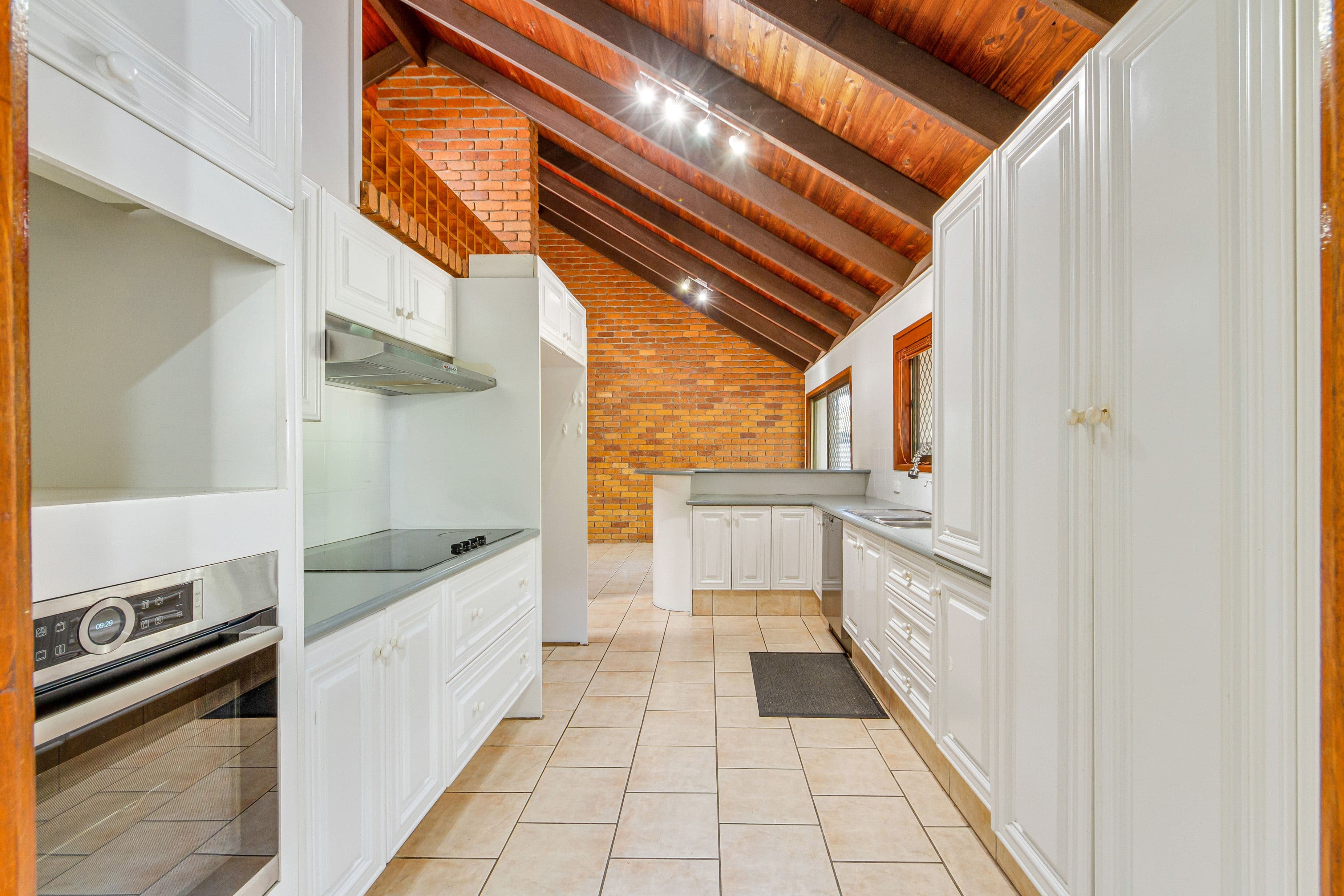 6 Bartlett Avenue, Nerang QLD 4211, Nerang - Thumbnail 8