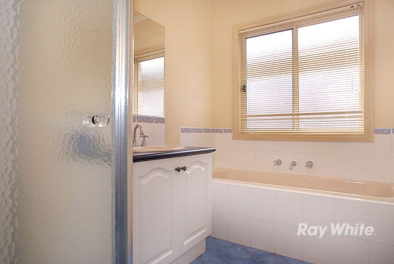 12 Abbey Dale Court, BERWICK VIC 3806, Berwick - Thumbnail 8