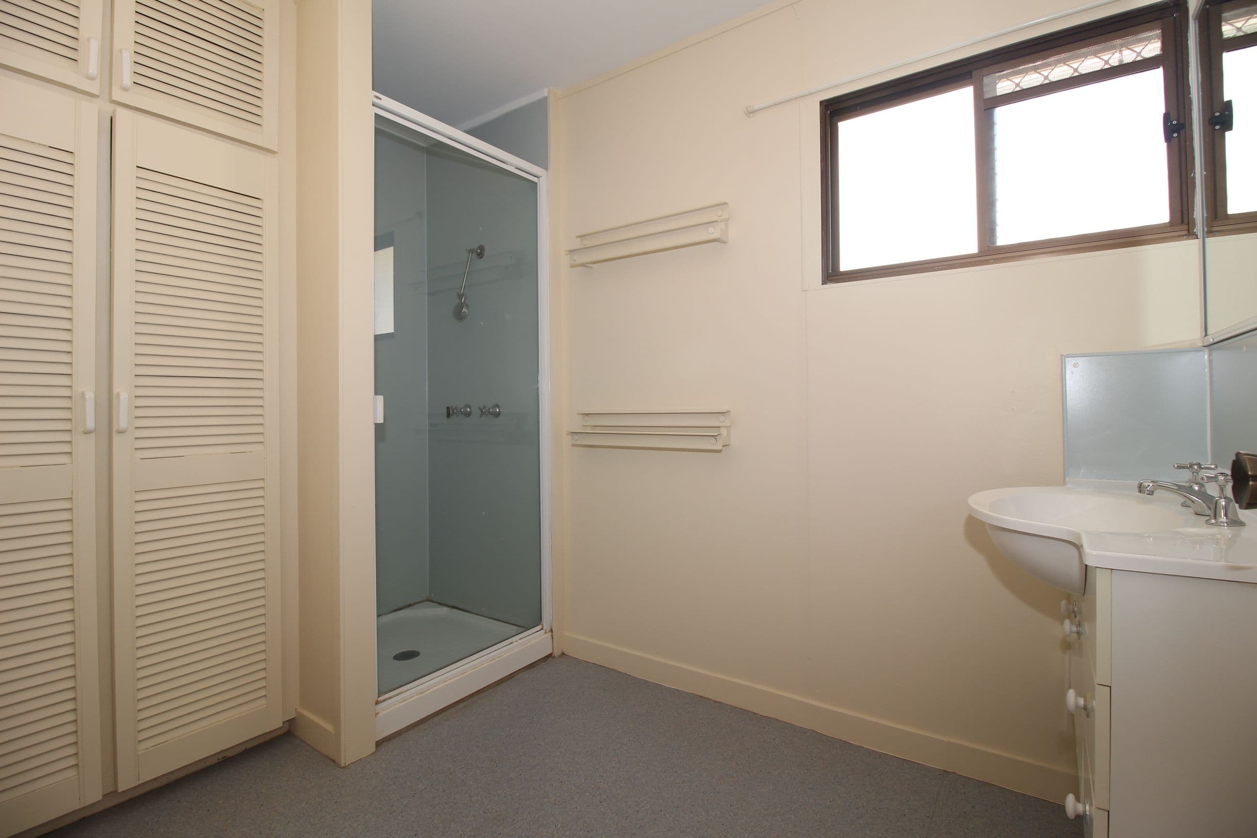 29 Retro Street, Emerald QLD 4720, Emerald - Thumbnail 7