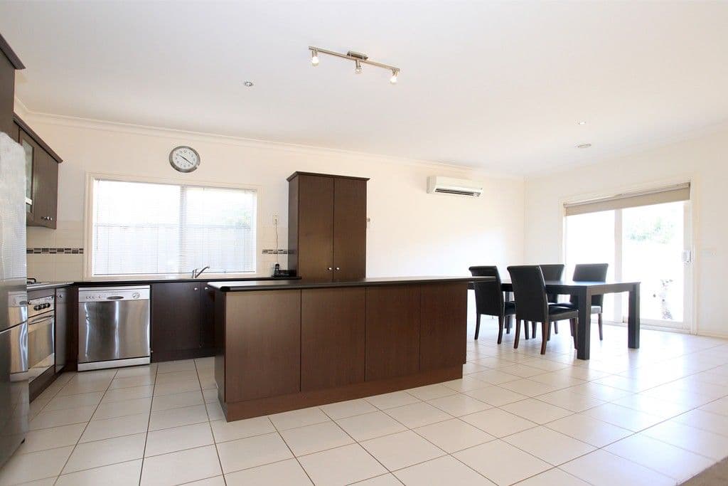 12 Baltimore Drive, POINT COOK VIC 3030, Point Cook - Thumbnail 7