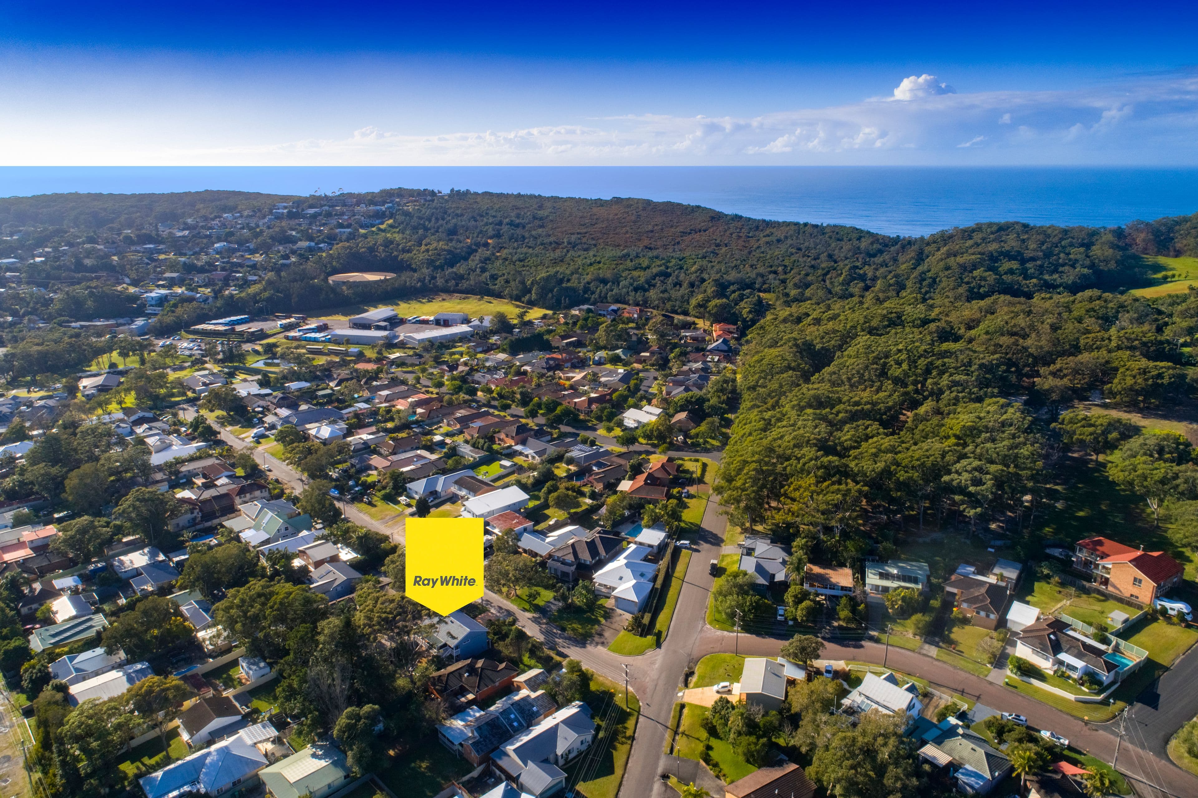 8 Poplars Avenue, Bateau Bay NSW 2261, Bateau Bay - Thumbnail 2