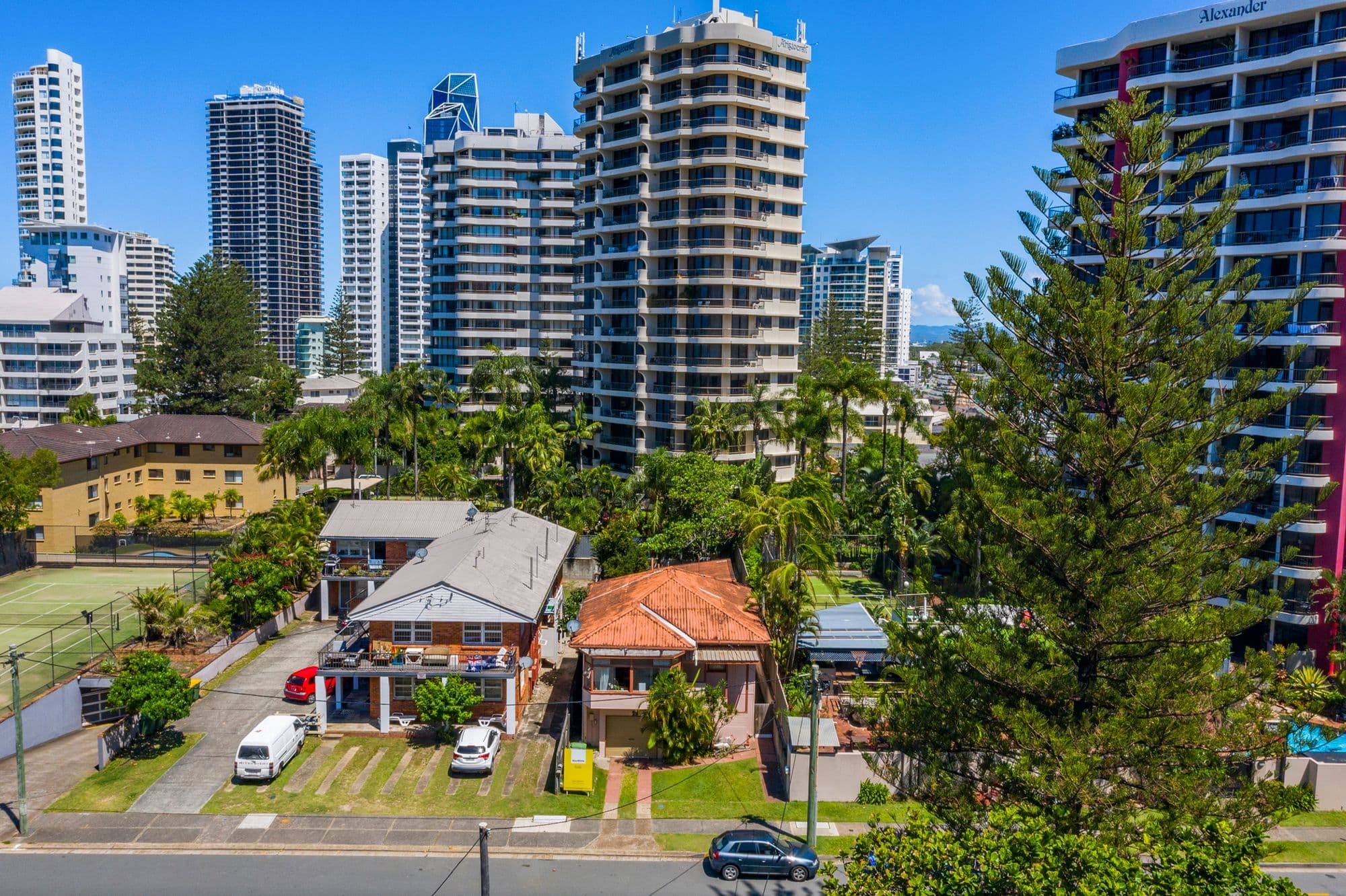 26 Thornton Street, Surfers Paradise QLD 4217, Surfers Paradise - Thumbnail 3