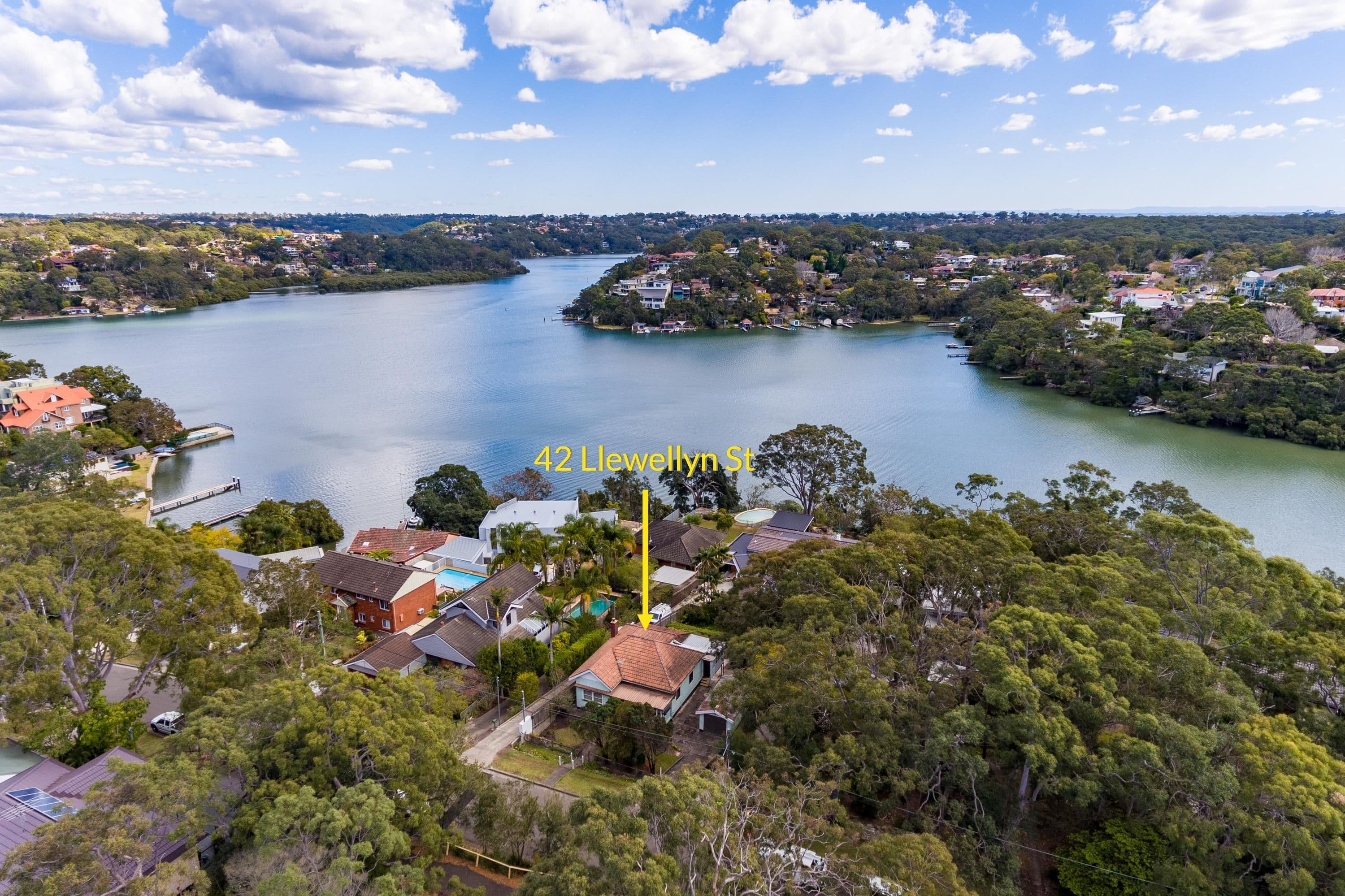 42 Llewellyn Street, Oatley - Thumbnail 2