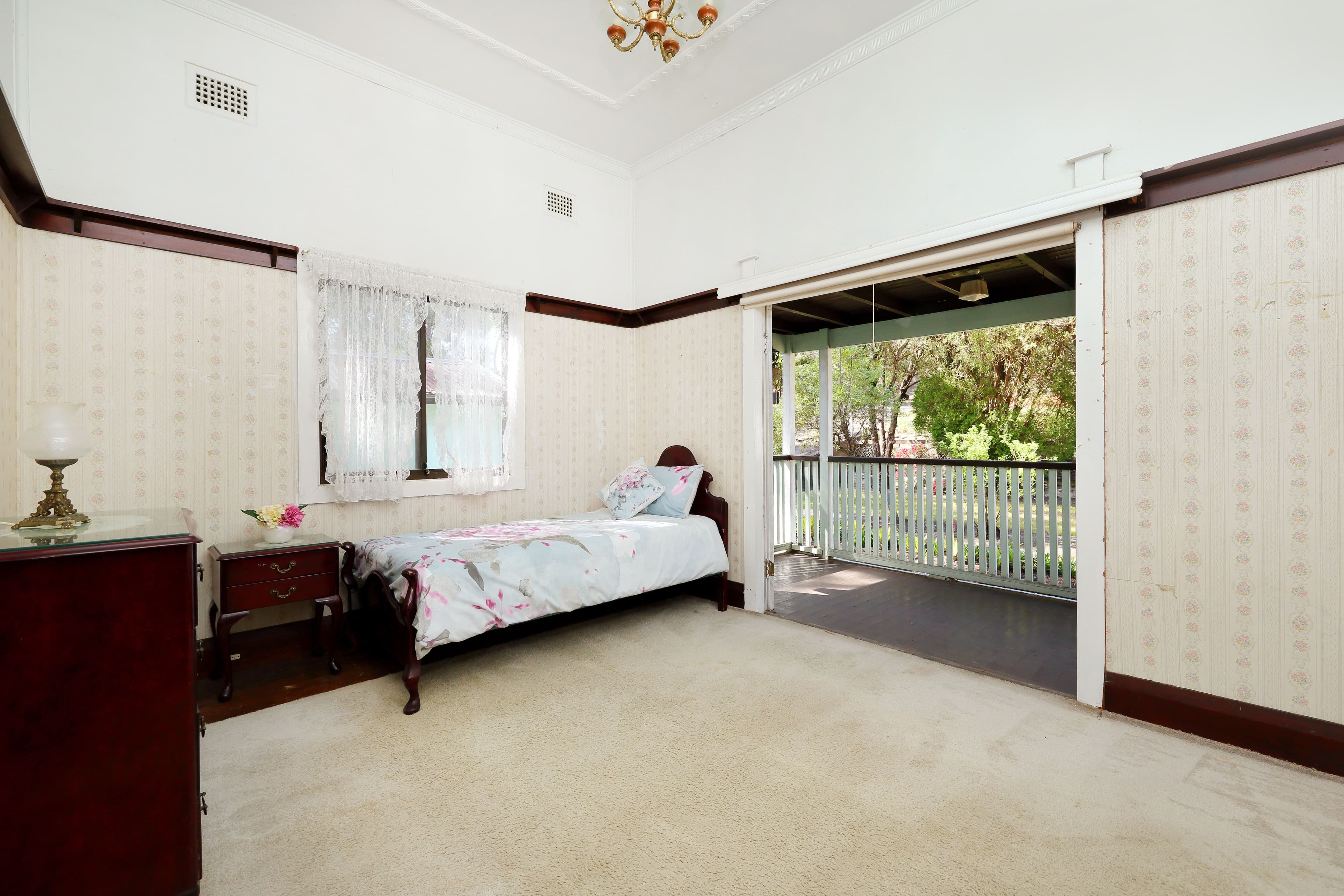42 Llewellyn Street, Oatley - Thumbnail 8