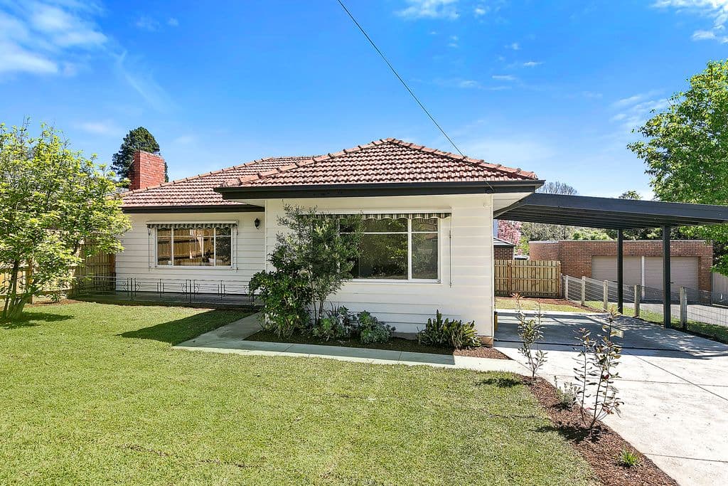 11 Glenview Road, Mount Evelyn VIC 3796, Mount Evelyn - Image 1