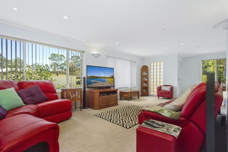 56 Riverview Crescent, Catalina - Image 1
