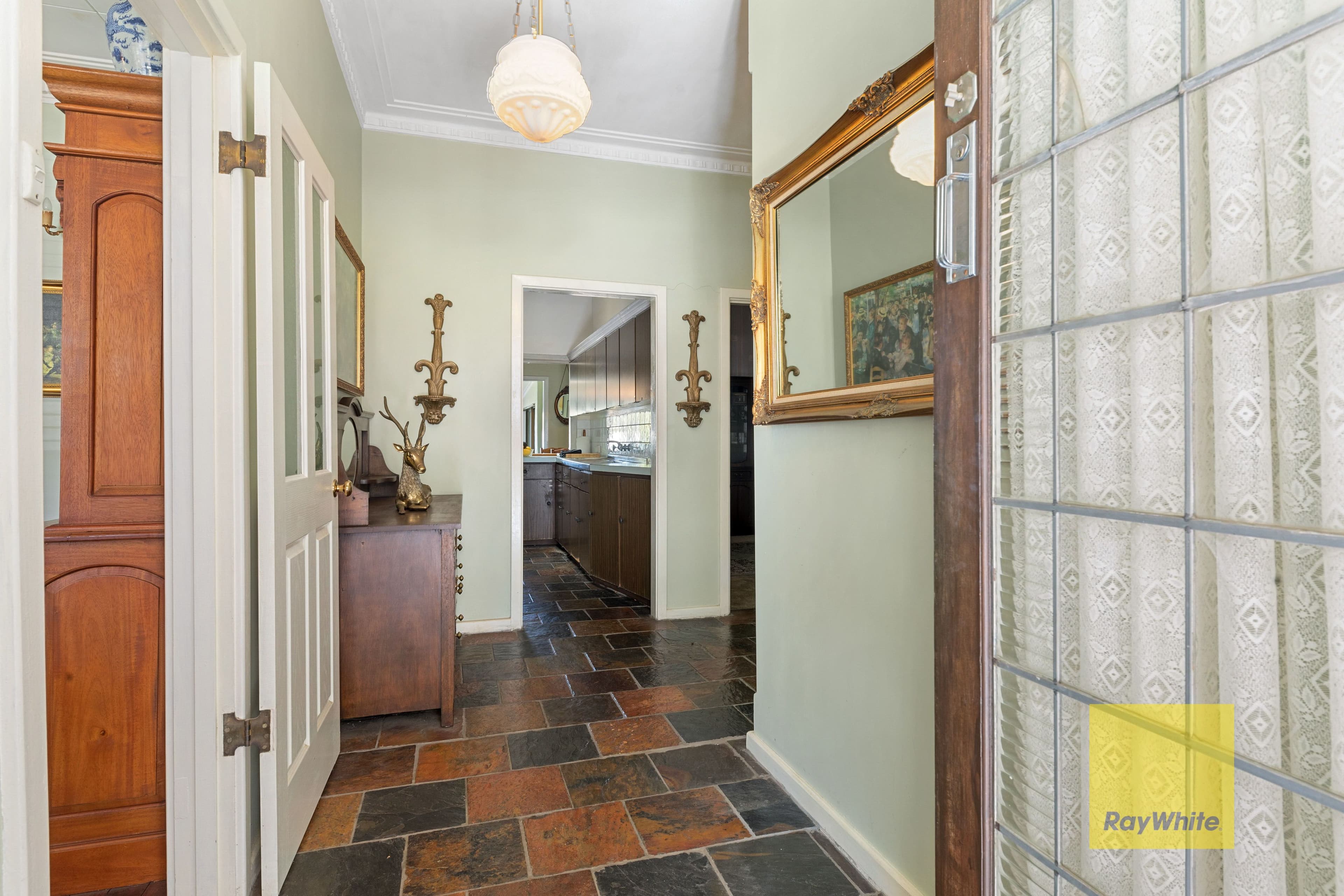 8 Birdwood Road, Melville WA 6156, Melville - Thumbnail 7