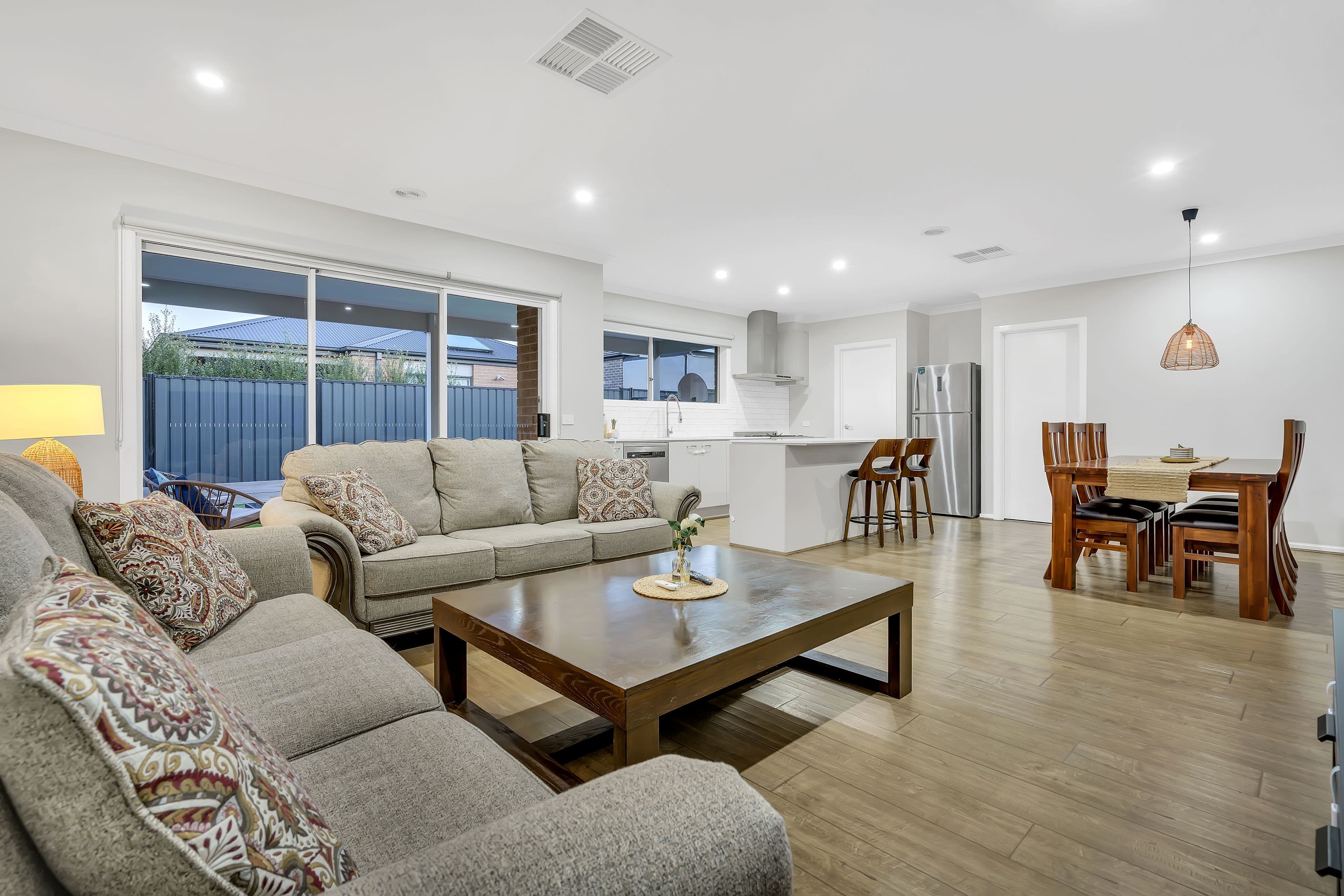 18 Highpark Circuit, Craigieburn VIC 3064, Craigieburn - Thumbnail 5