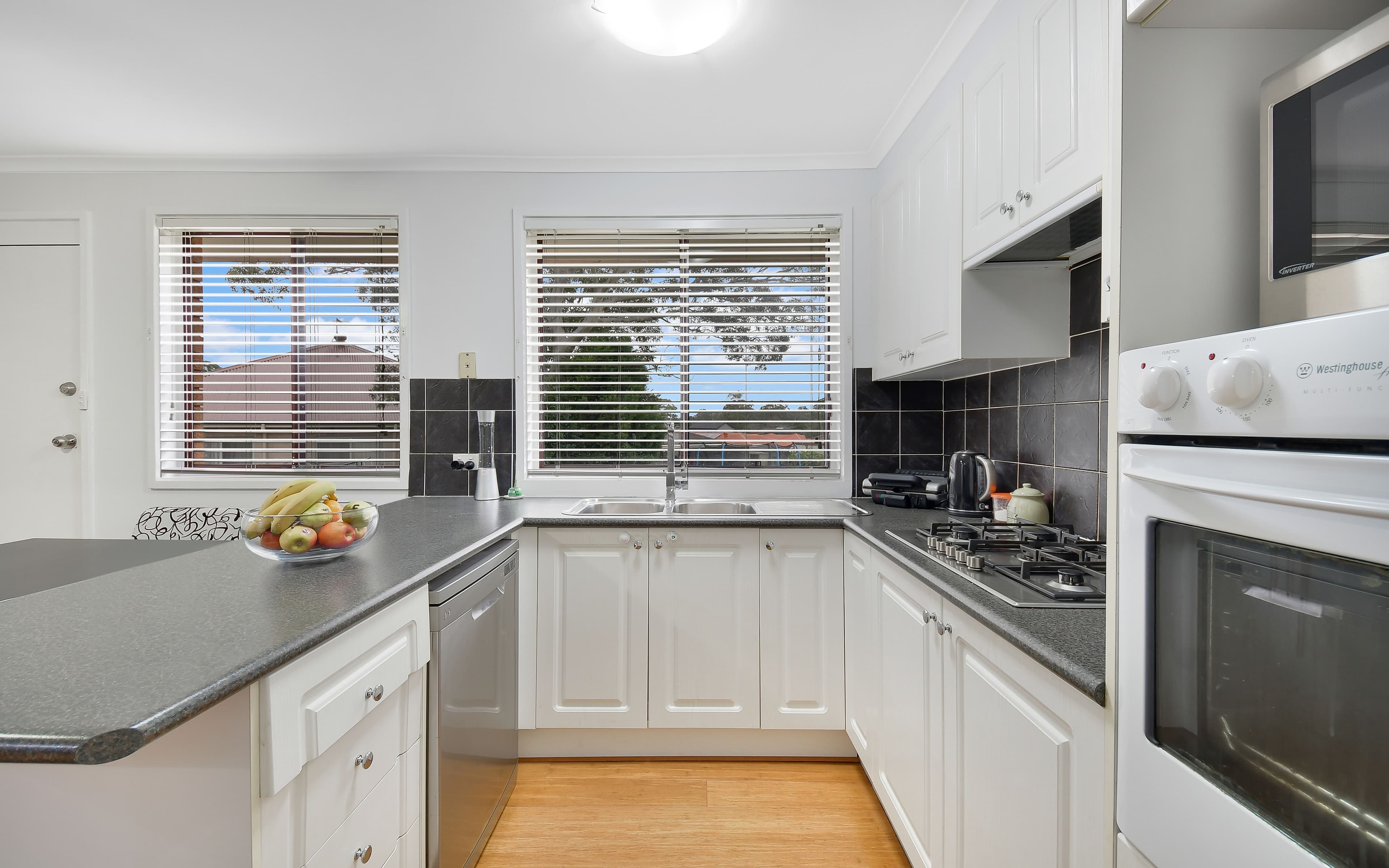 33 Salamaua Place, Glenfield NSW 2167, Glenfield - Thumbnail 4
