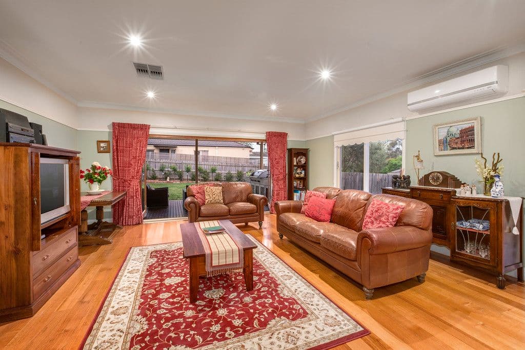 30 Lyell Parade, Greensborough VIC 3088, Greensborough - Thumbnail 2