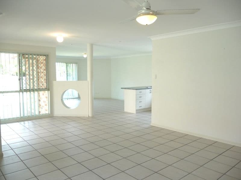 2 Honeymyrtle Court, MOUNTAIN CREEK QLD 4557, Mountain Creek - Thumbnail 3