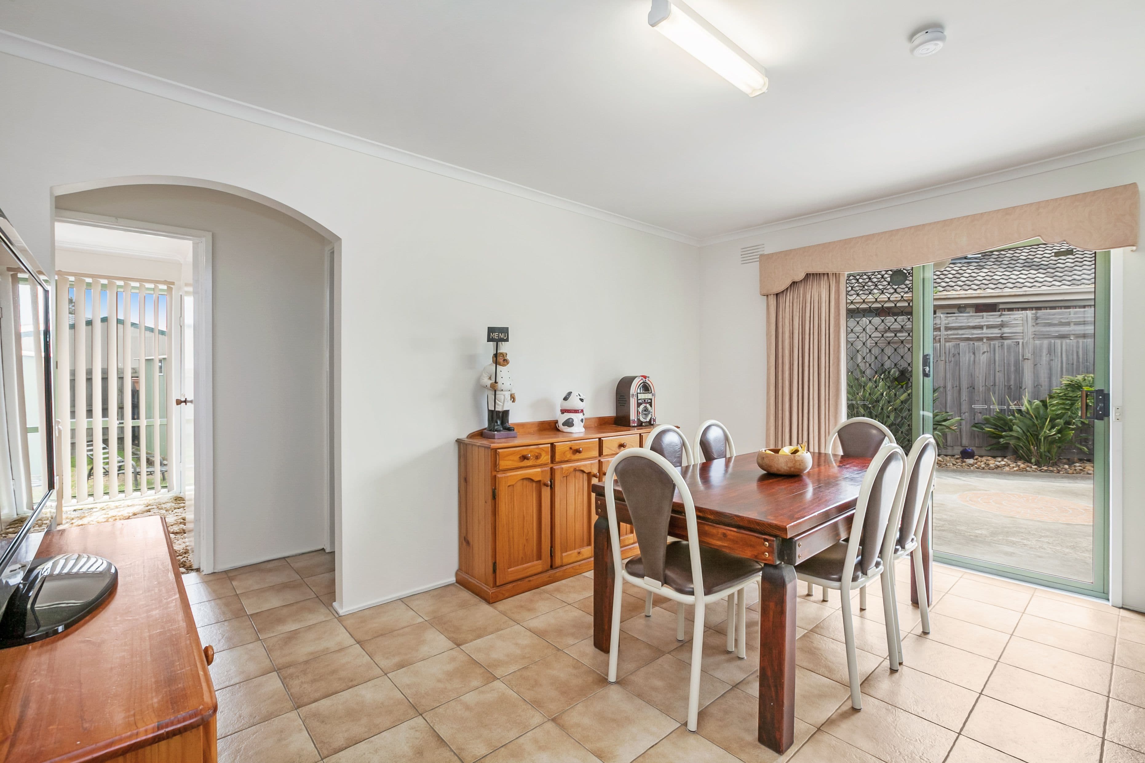 4 Madigan Crescent, Mill Park VIC 3082, Mill Park - Thumbnail 3
