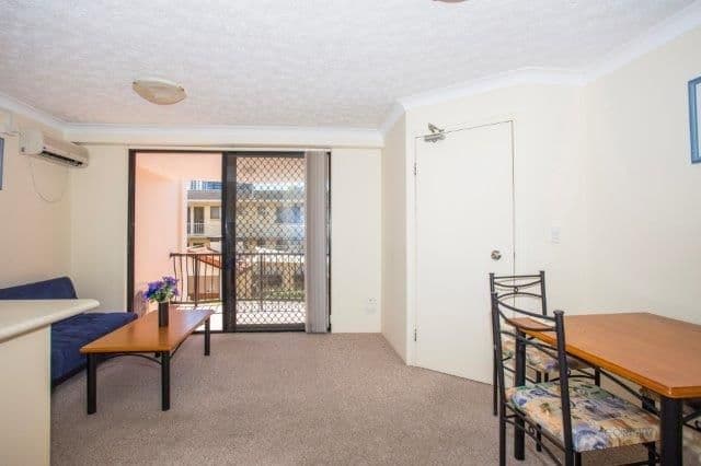 33-37 Lenneberg Street, Southport QLD 4215, Southport - Thumbnail 3