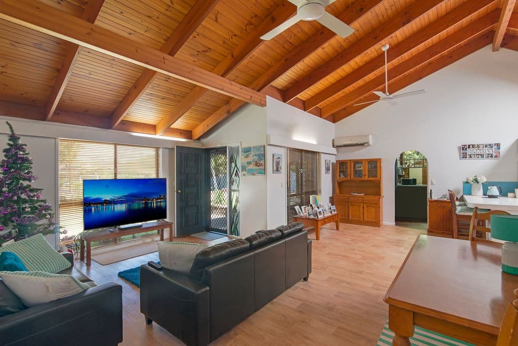 4 Pimpala Court, Tugun QLD 4224, Tugun - Thumbnail 2