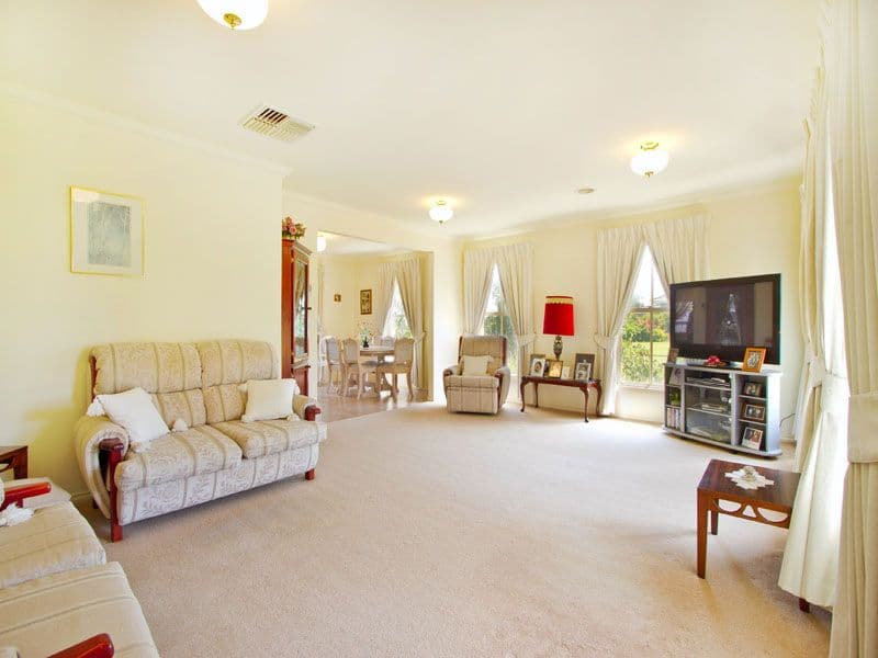 23 Albert Place, DINGLEY VILLAGE VIC 3172, Dingley Village - Thumbnail 2