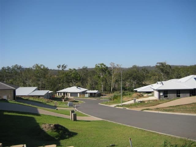 10 Phoenix Place, GLADSTONE QLD 4680, Gladstone - Thumbnail 2