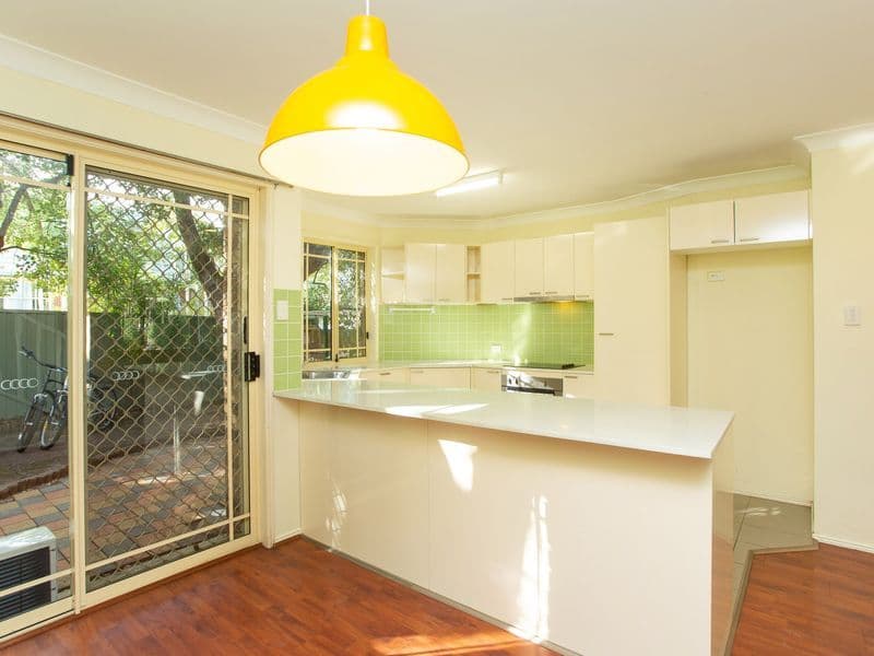 50 Pohlman Street, Southport QLD 4215, Southport - Thumbnail 2