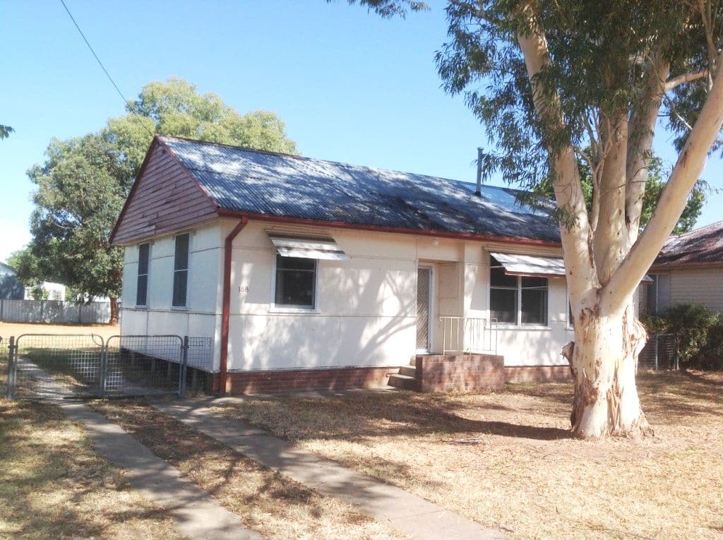 188 Thompson Street, Cootamundra NSW 2590, Cootamundra - Image 1