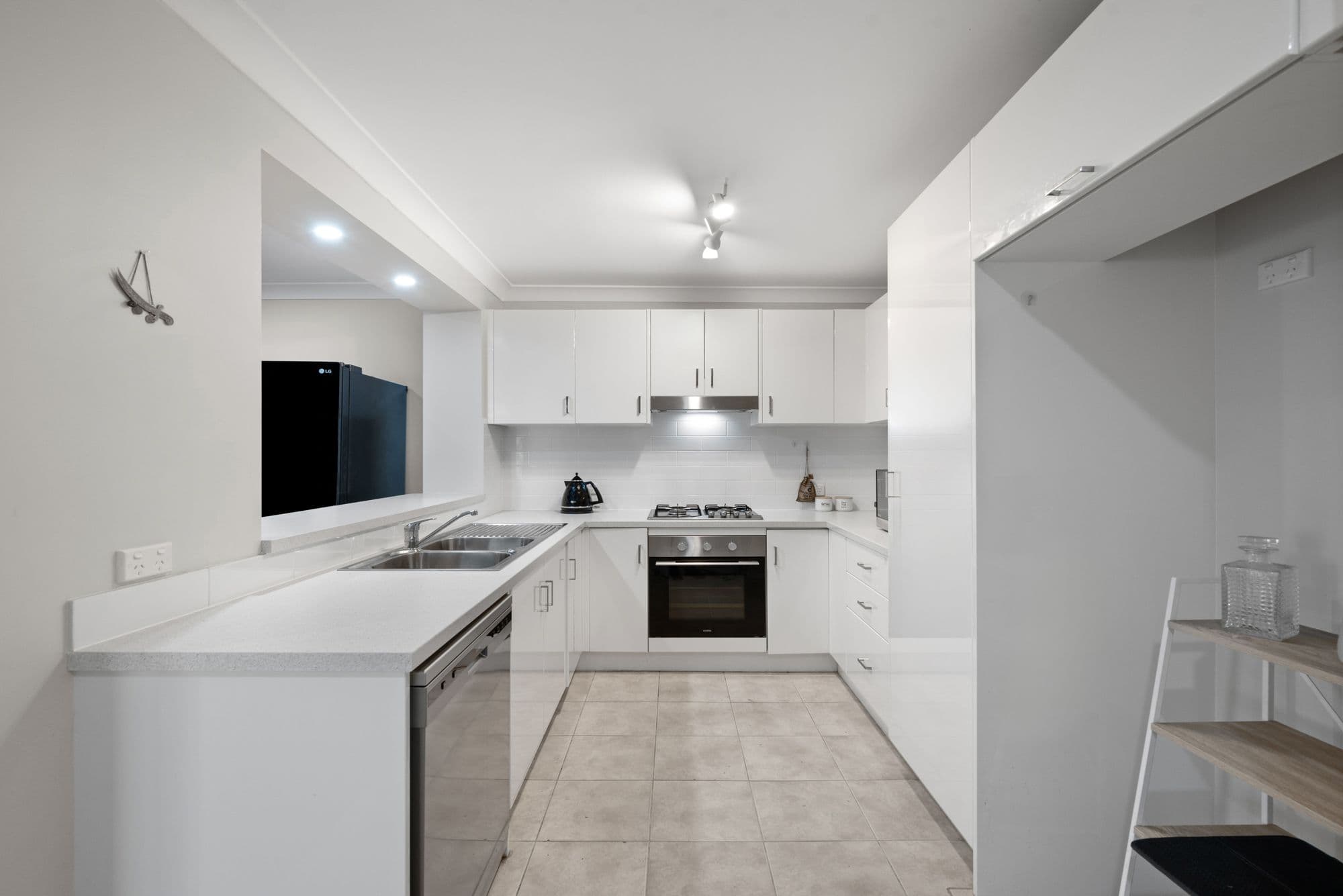 1 Sampson Place, Rosemeadow NSW 2560, Rosemeadow - Thumbnail 4