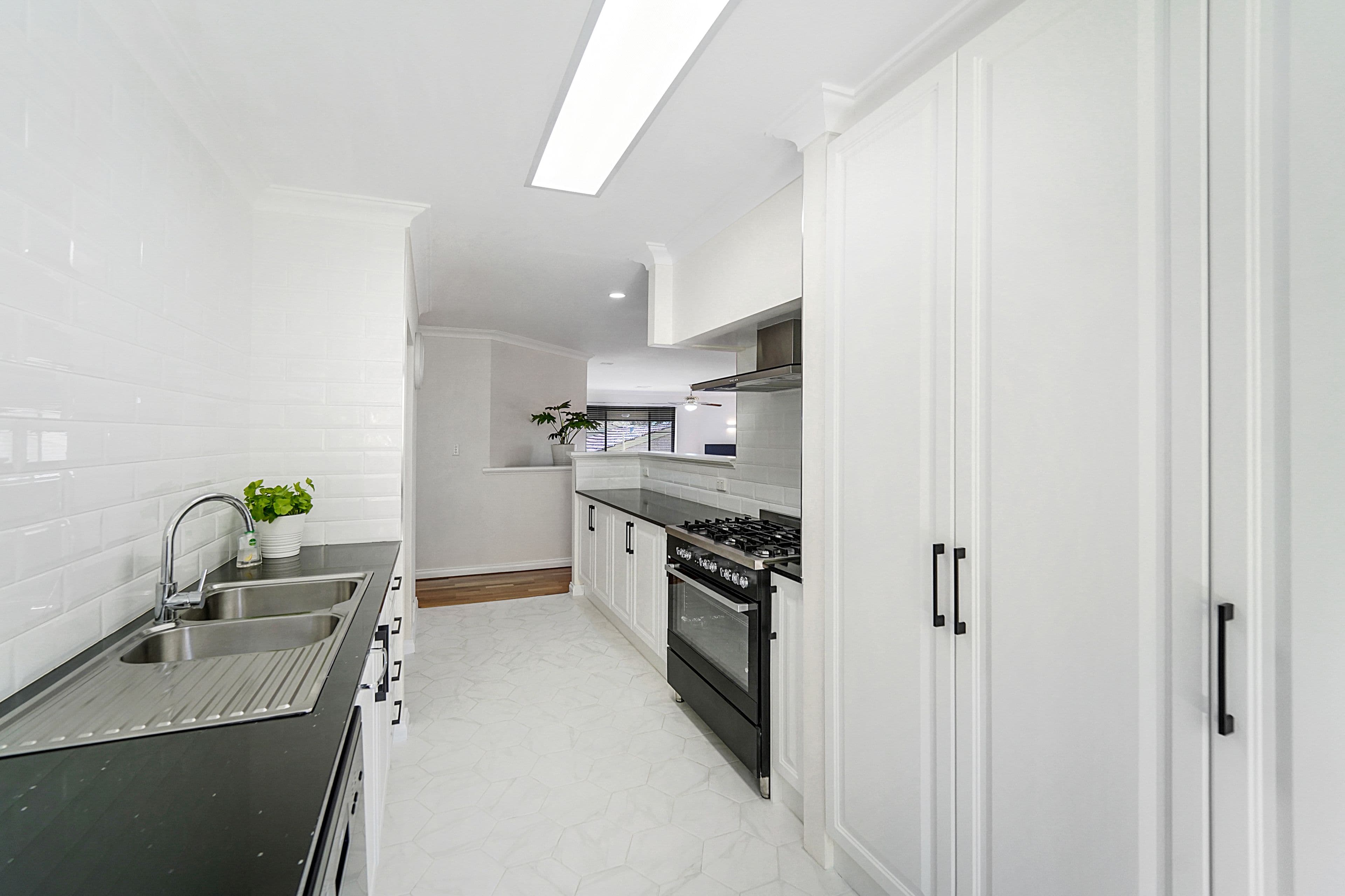 21 Peruvale Street, Carine WA 6020, Carine - Thumbnail 8