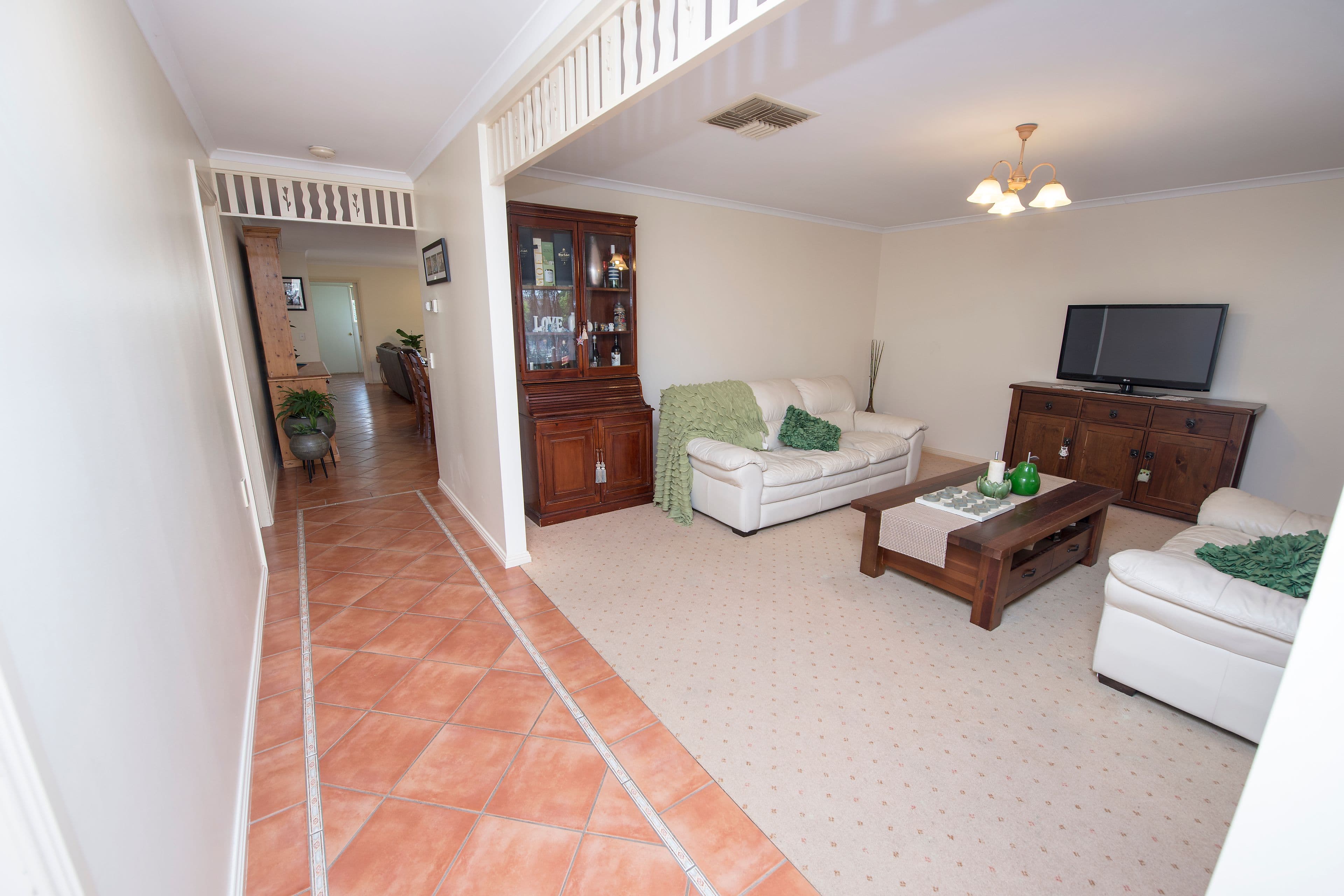 110 Gray Street, Swan Hill VIC 3585, Swan Hill - Thumbnail 2
