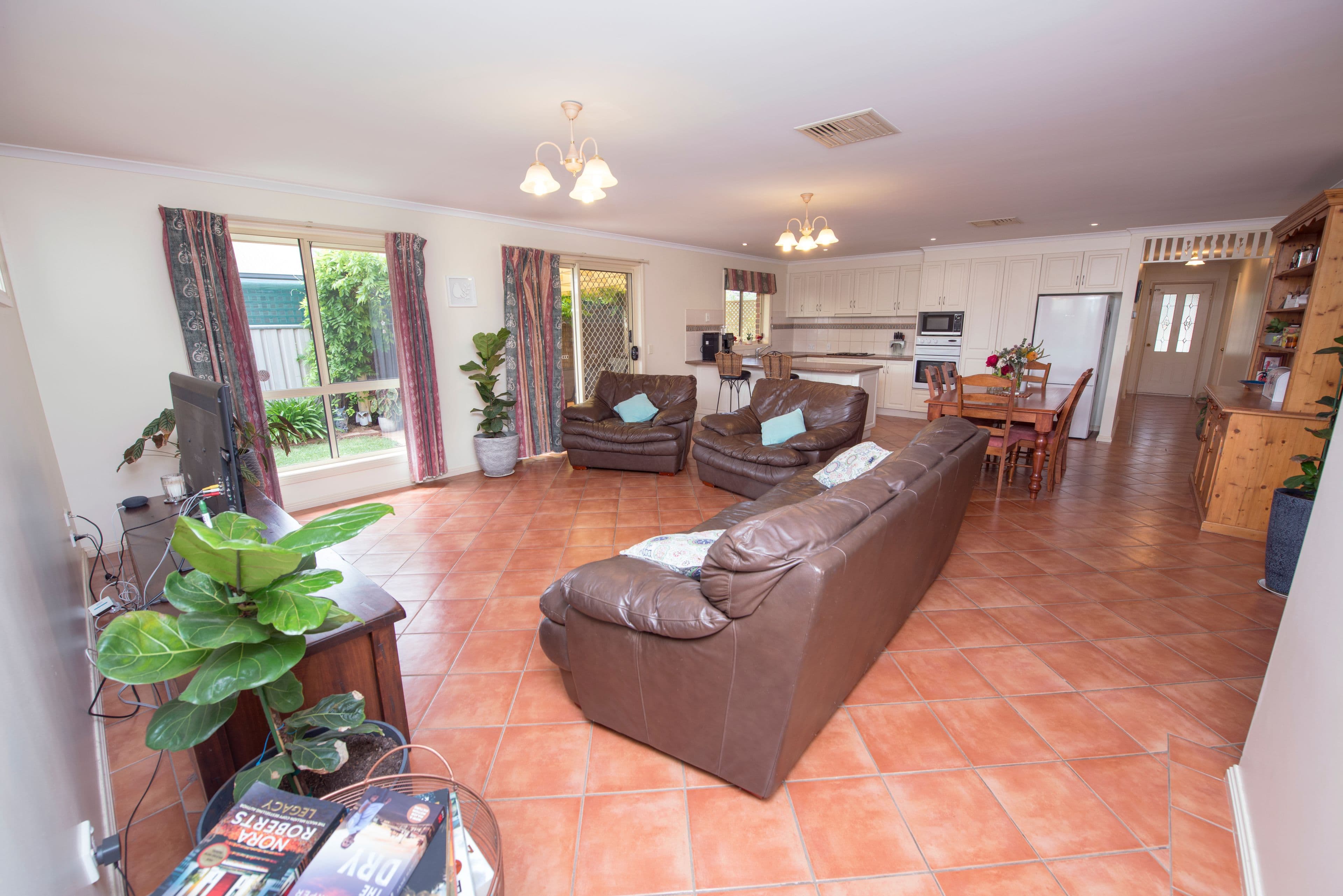 110 Gray Street, Swan Hill VIC 3585, Swan Hill - Thumbnail 5