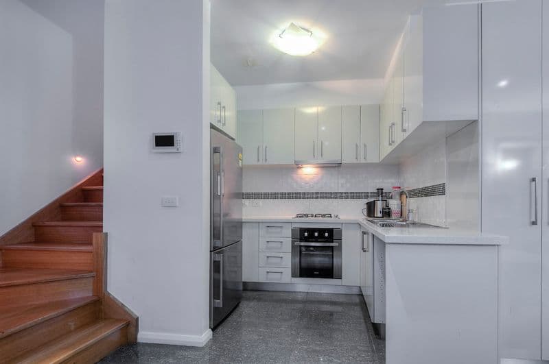 126 St Vigeons Road, Reservoir VIC 3073, Reservoir - Thumbnail 3