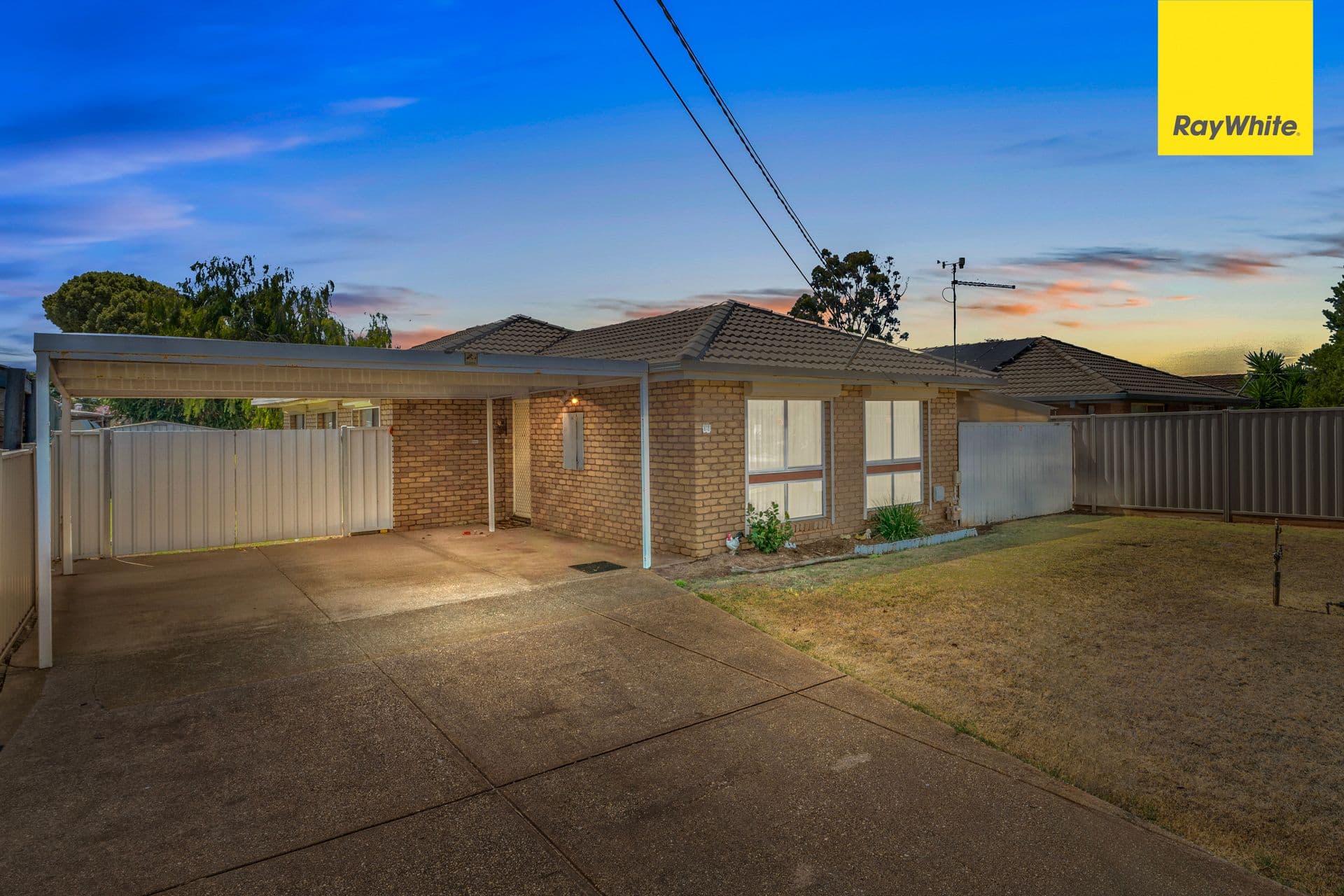 33 Bridge Road, Melton South VIC 3338, Melton South - Thumbnail 2