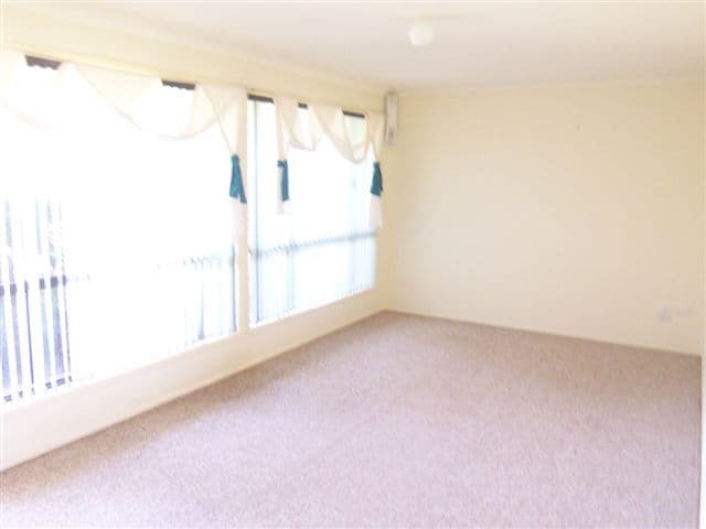 33  Poinciana Street, NEWTOWN QLD 4350, Newtown - Thumbnail 3