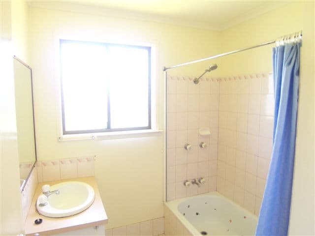 33  Poinciana Street, NEWTOWN QLD 4350, Newtown - Thumbnail 4