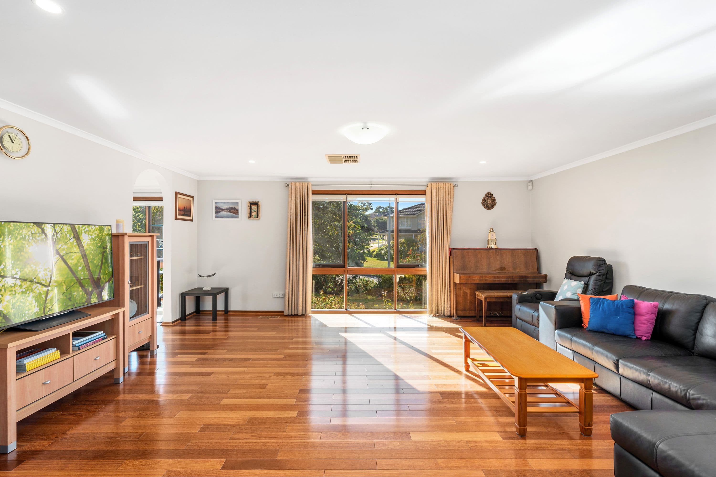 99 Renou Road, Wantirna South VIC 3152, Wantirna South - Thumbnail 2