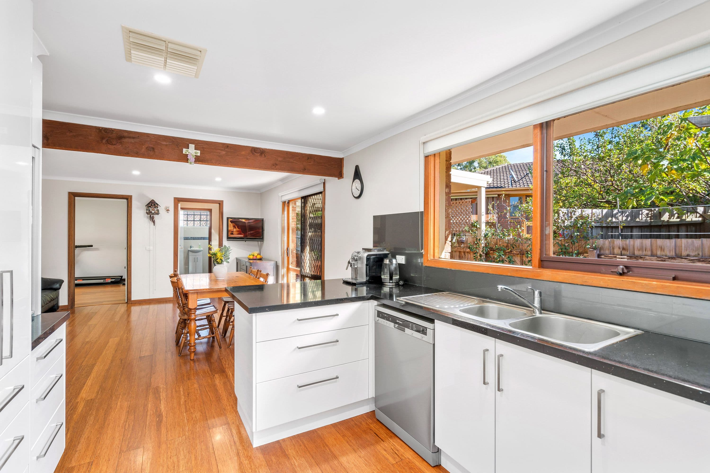 99 Renou Road, Wantirna South VIC 3152, Wantirna South - Thumbnail 5
