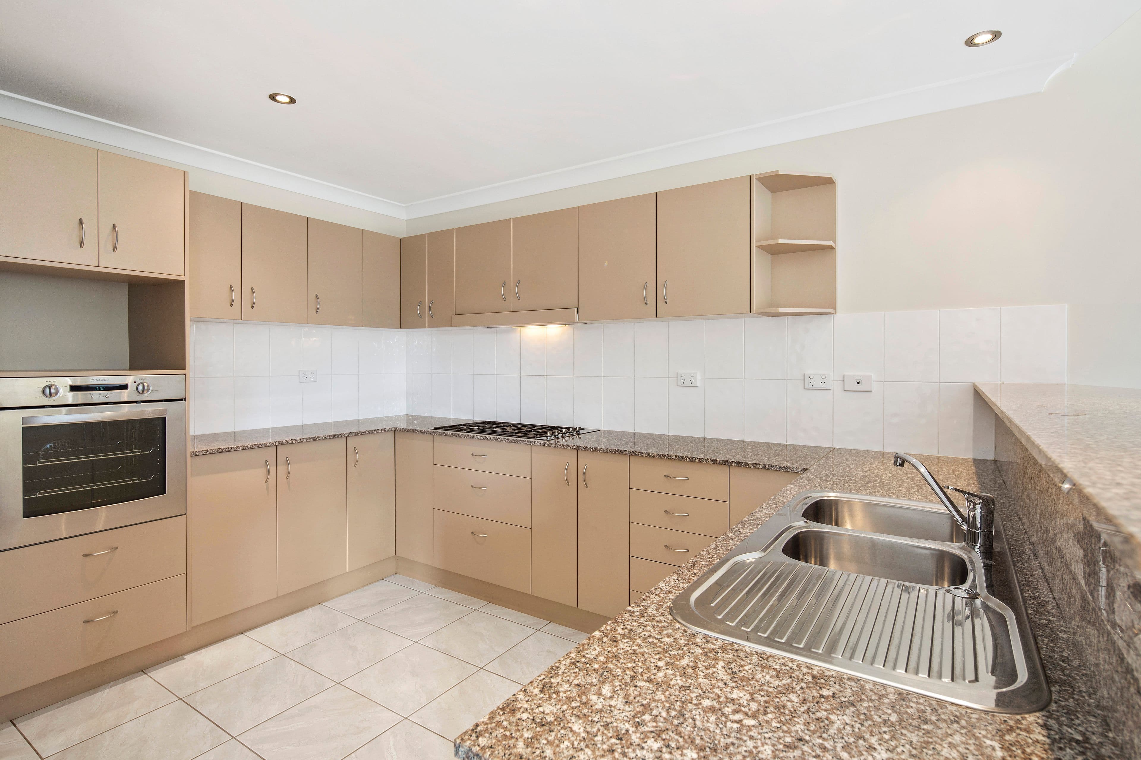 152 Shute Harbour Road, Cannonvale QLD 4802, Cannonvale - Thumbnail 3